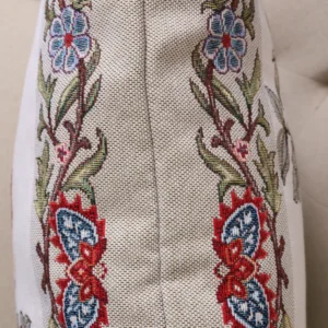 Dvipusė gobeleno pagalvėlė – Karališkasis sodas – harmonija