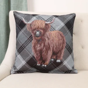 Dvipusė gobeleno pagalvėlė – Aukštikalnių Jautis