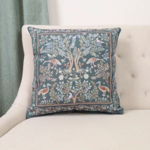 Dvipusė gobeleno pagalvėlė – William Morris Rojus žemėje (žalia)