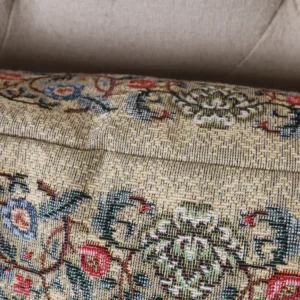 Dvipusė gobeleno pagalvėlė – Baroko gėlės (bordo)