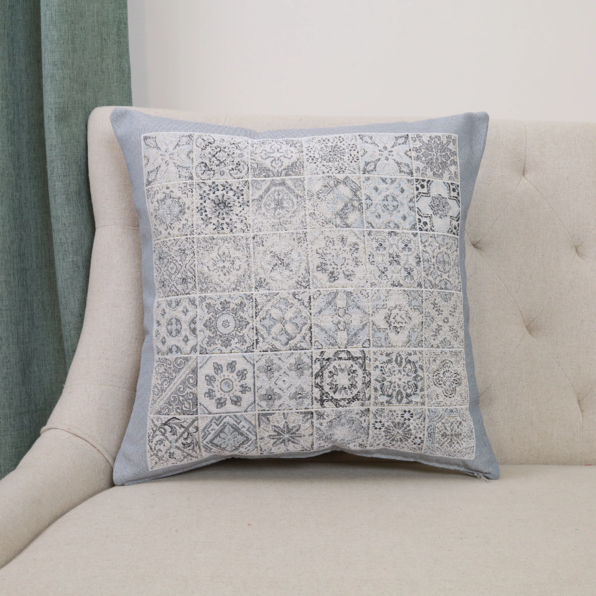 Dvipusė gobeleno pagalvėlė – Valencija