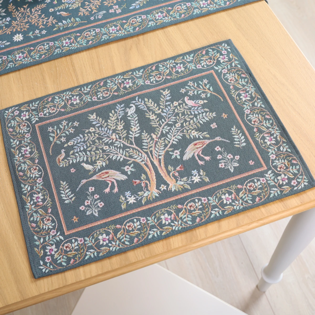 Servetėlės - William Morris Rojus žemėje (žalia)