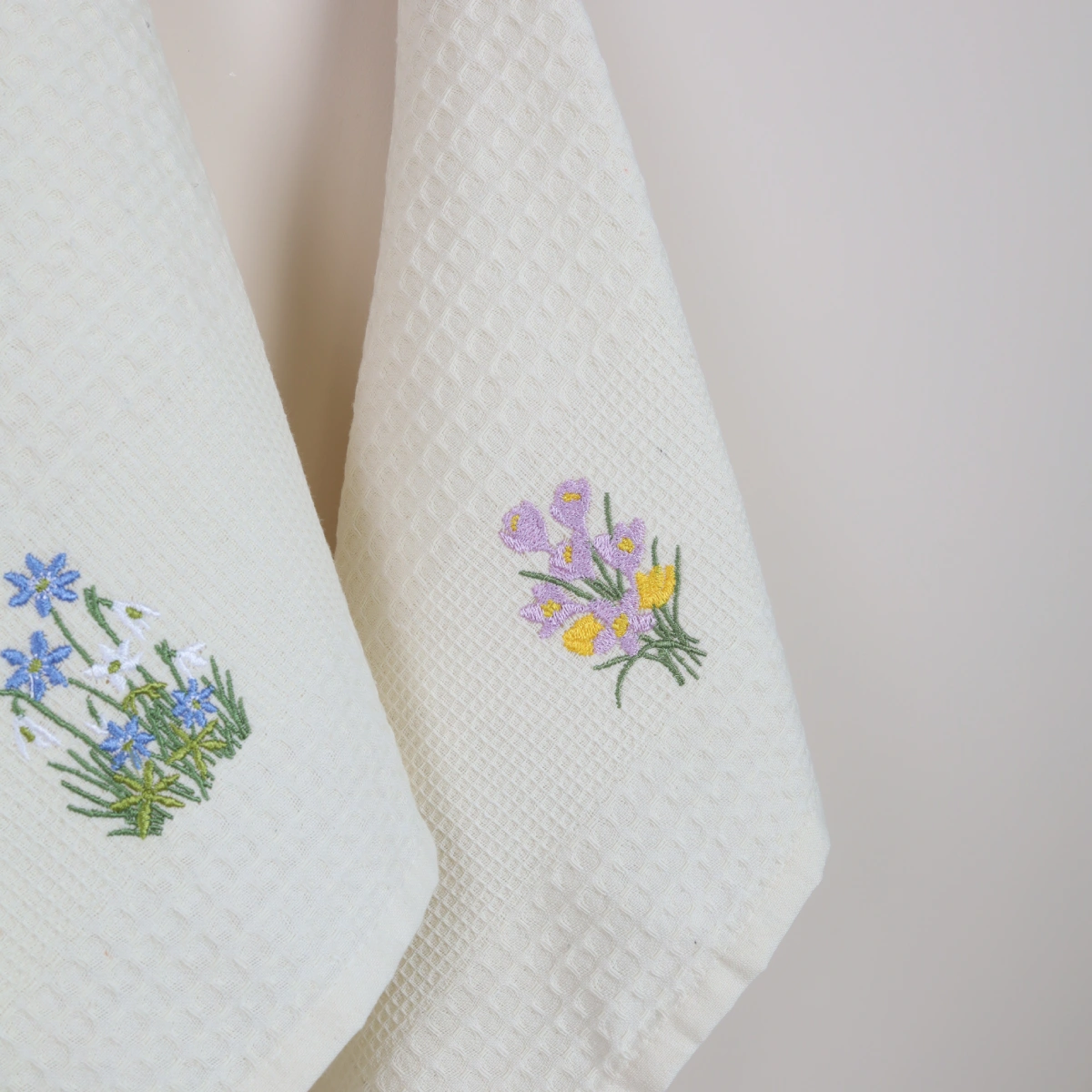 Virtuvinių rankšluosčių komplektas su dėžute - Pavasario gėlės